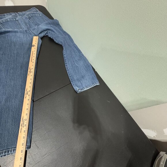 Gloria Vanderbilt Amanda Jeans Women’s 12 Blue Denim Straight-Leg Mid-Rise - Picture 4 of 9